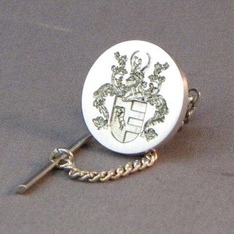 Coat of arms engraved dress stud